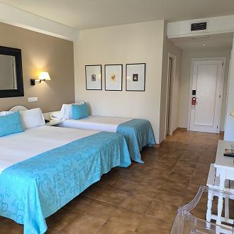 Habitació Bàsica Balcó Avinguda